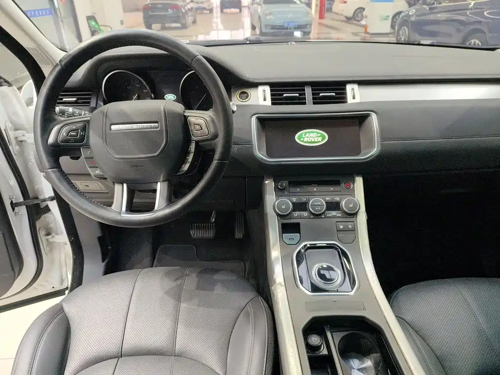 Land Rover Evoque — фото 6