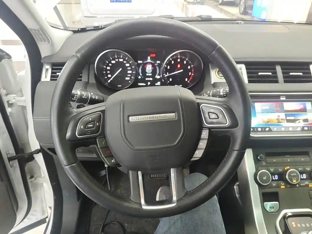 Land Rover Evoque — фото 7