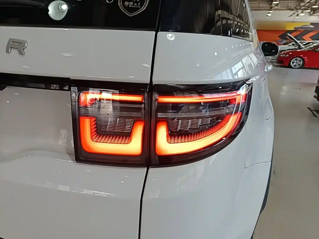 Land Rover Discovery Sport — фото 8