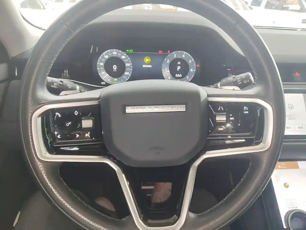 Land Rover Evoque — фото 11