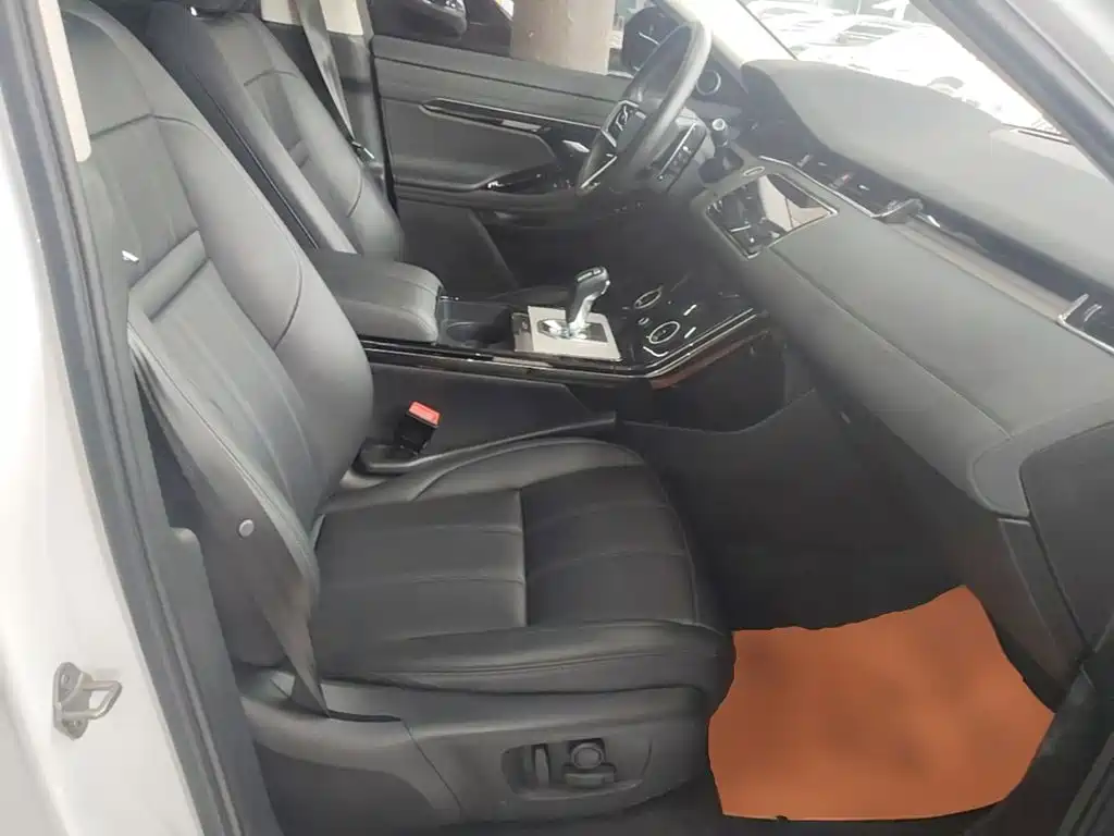 Land Rover Evoque — фото 25