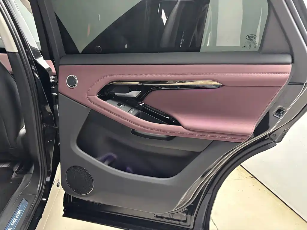 Land Rover Evoque — фото 24
