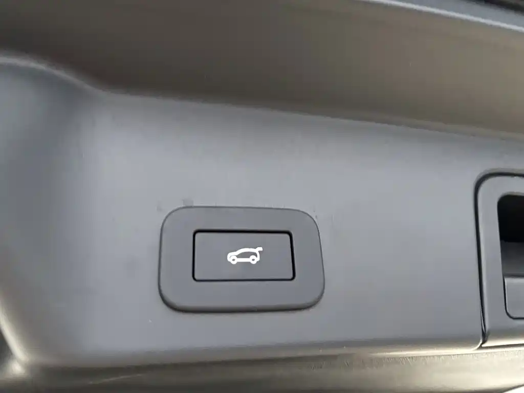 Land Rover Evoque — фото 31