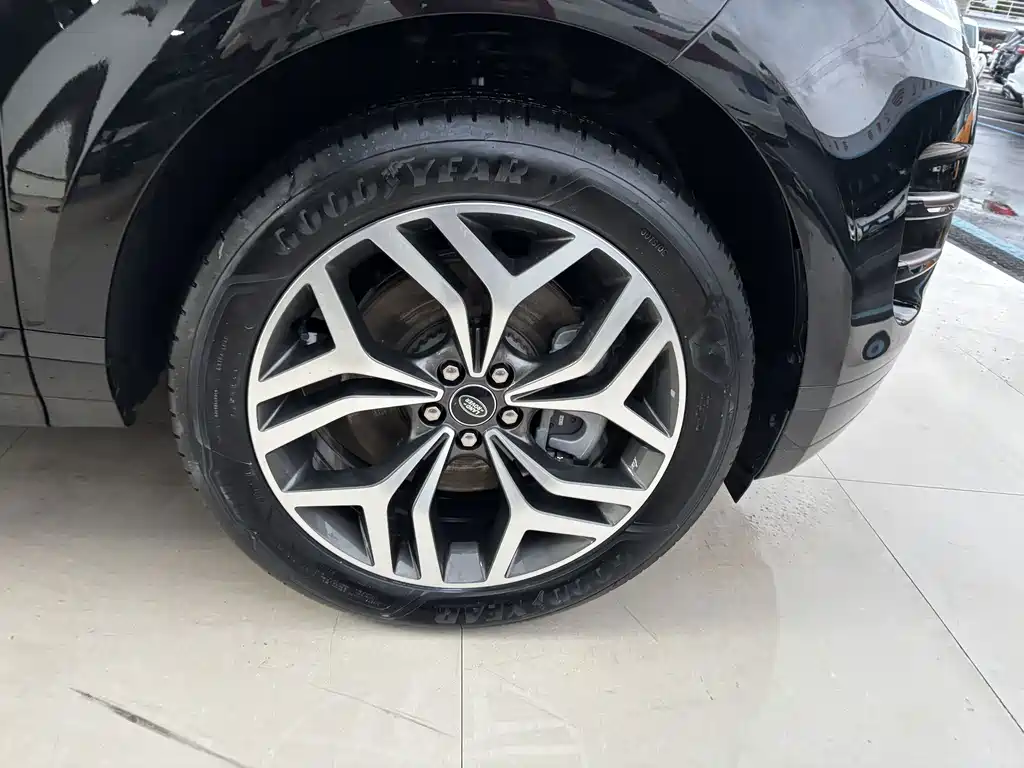Land Rover Evoque — фото 33