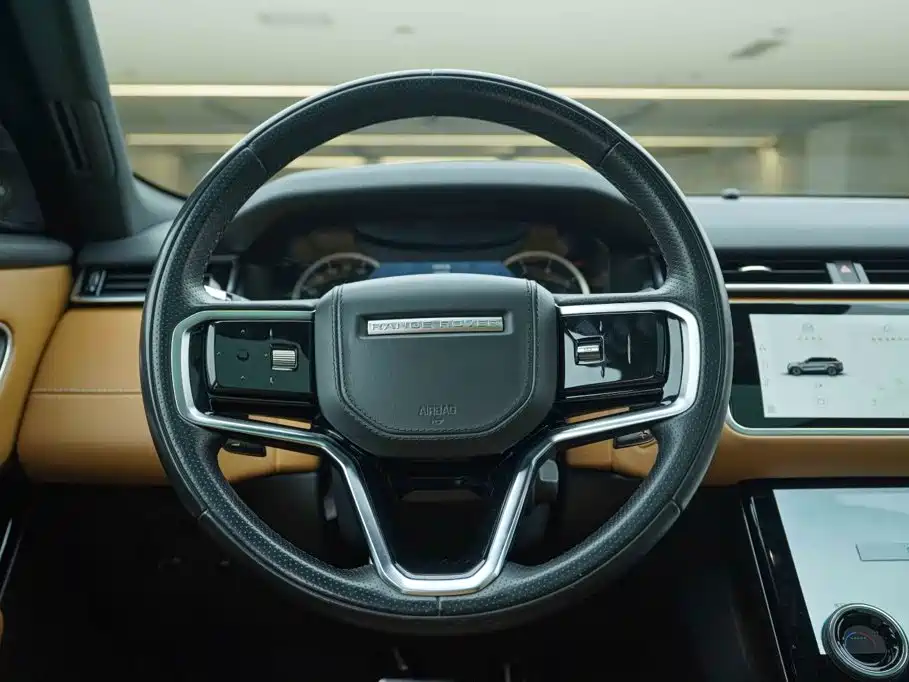Land Rover Velar — фото 16