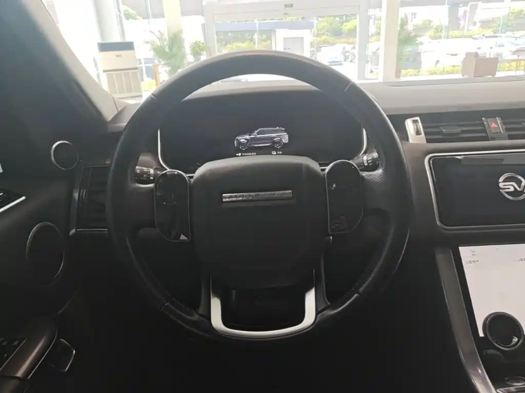 Land Rover Sport PHEV — фото 11