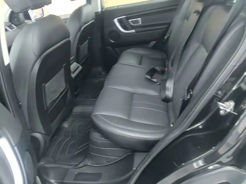 Land Rover Discovery Sport — фото 17
