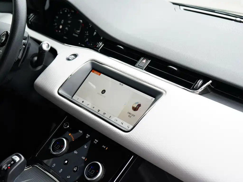 Land Rover Evoque — фото 14