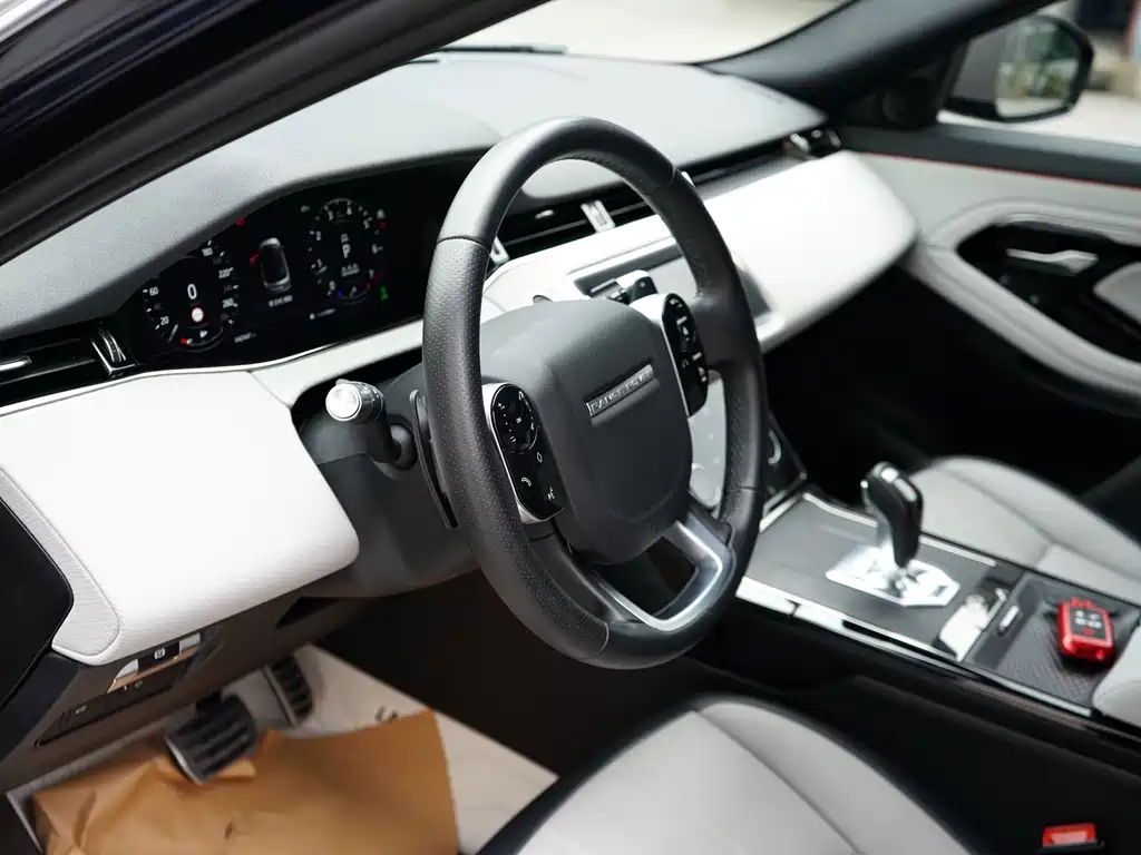 Land Rover Evoque — фото 20