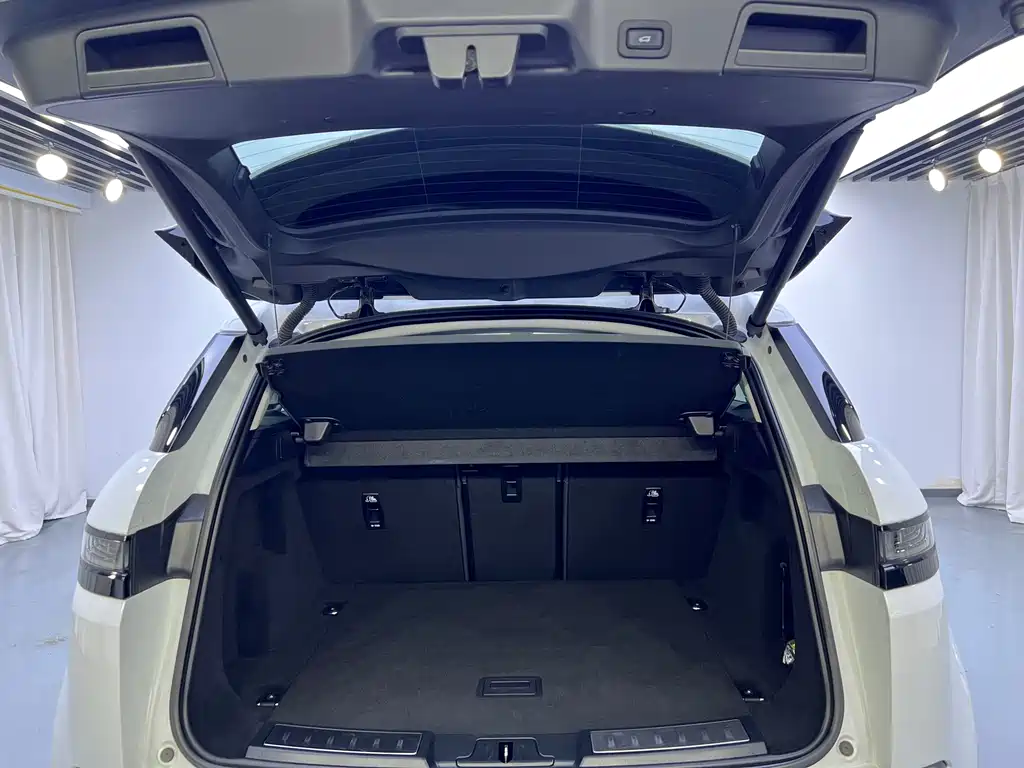 Land Rover Evoque — фото 25