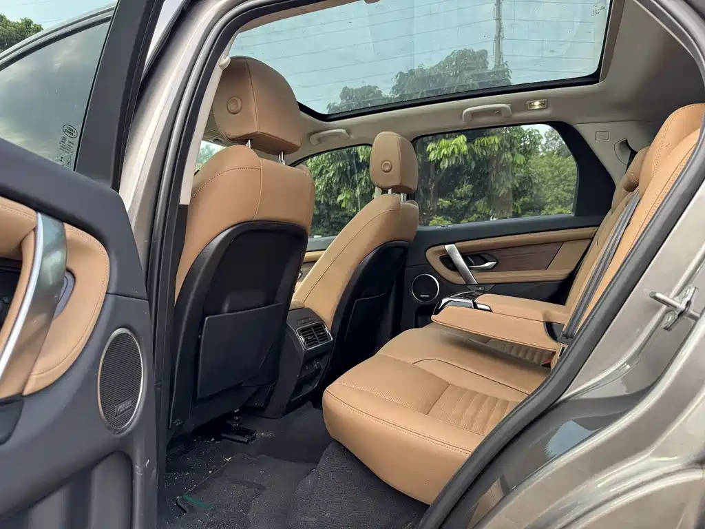 Land Rover Discovery Sport — фото 14