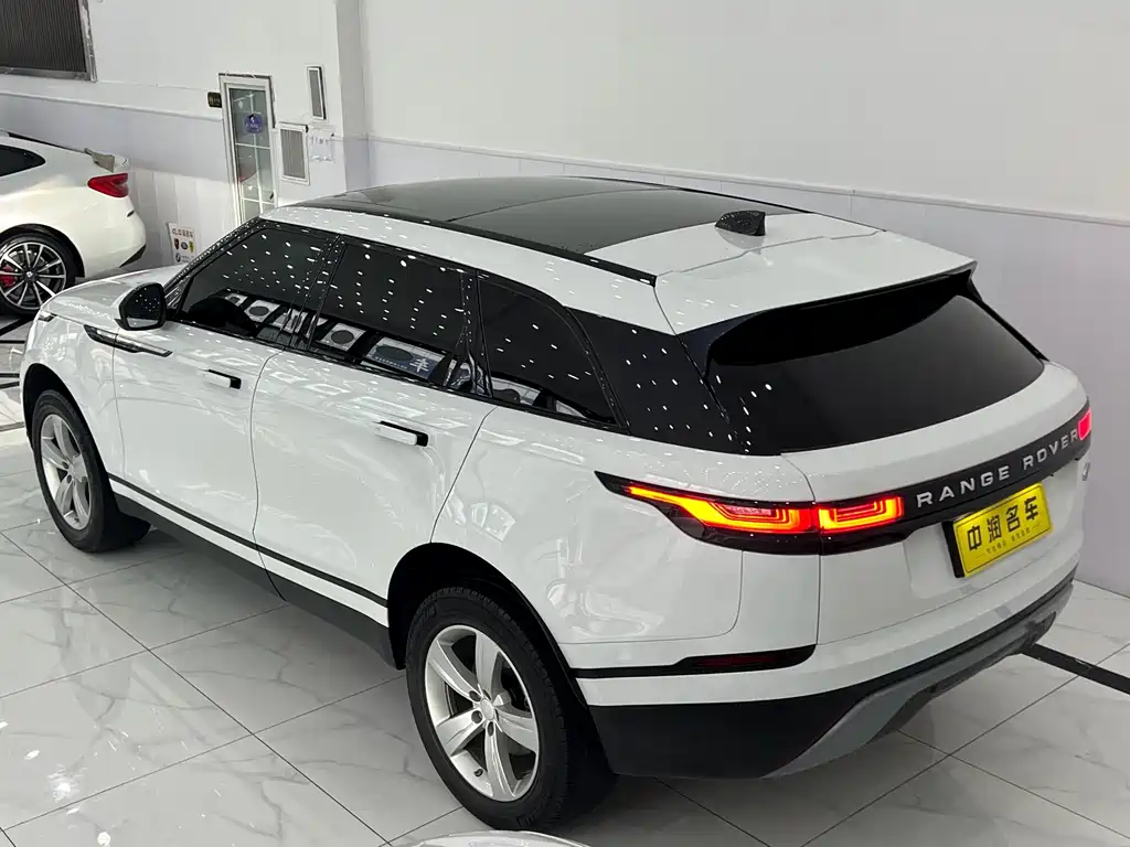 Land Rover Velar — фото 13
