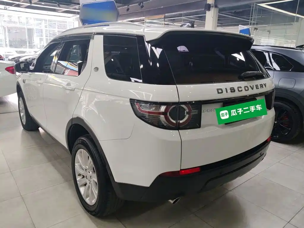 Land Rover Discovery Sport — фото 23
