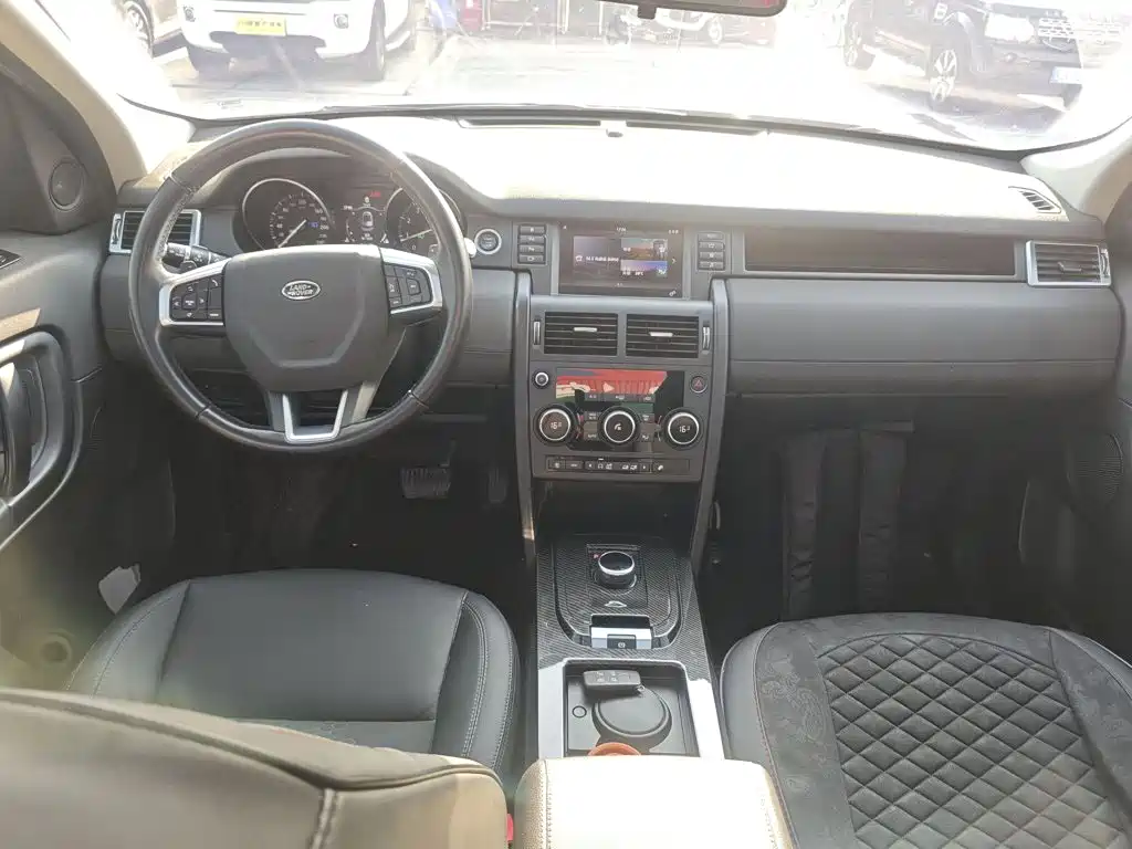 Land Rover Discovery Sport — фото 10