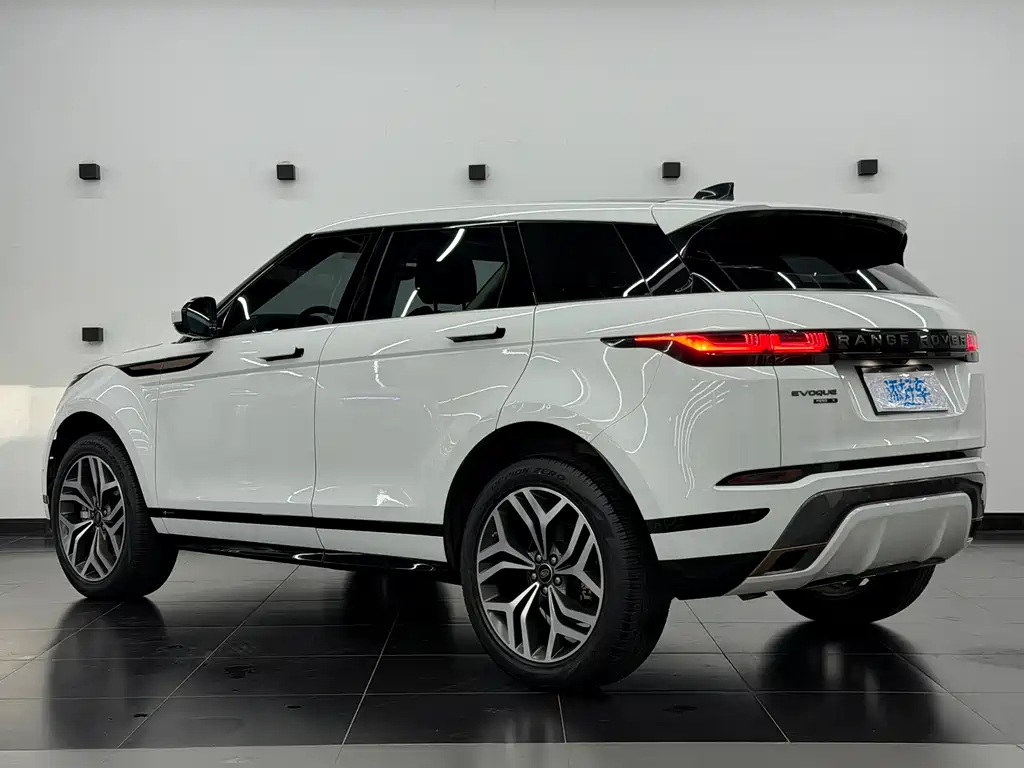 Land Rover Evoque — фото 13