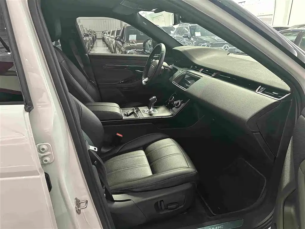 Land Rover Evoque — фото 17