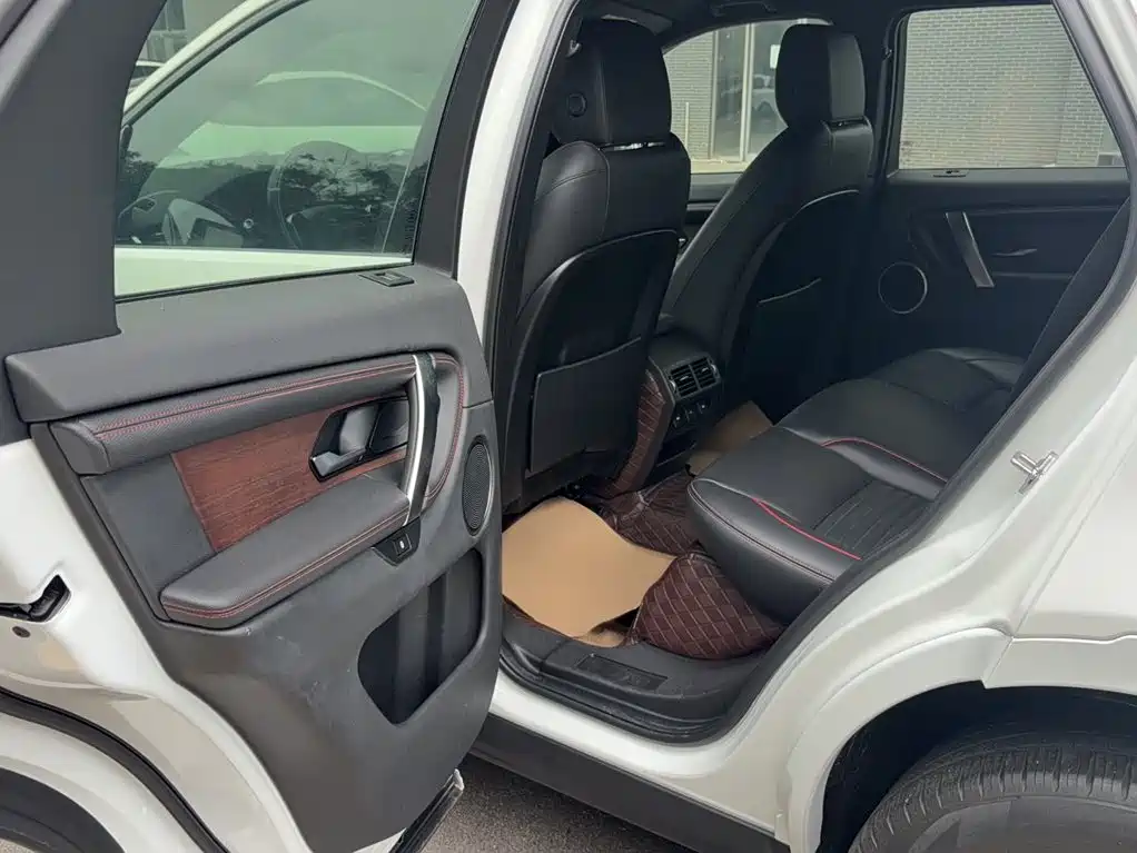 Land Rover Discovery Sport — фото 13