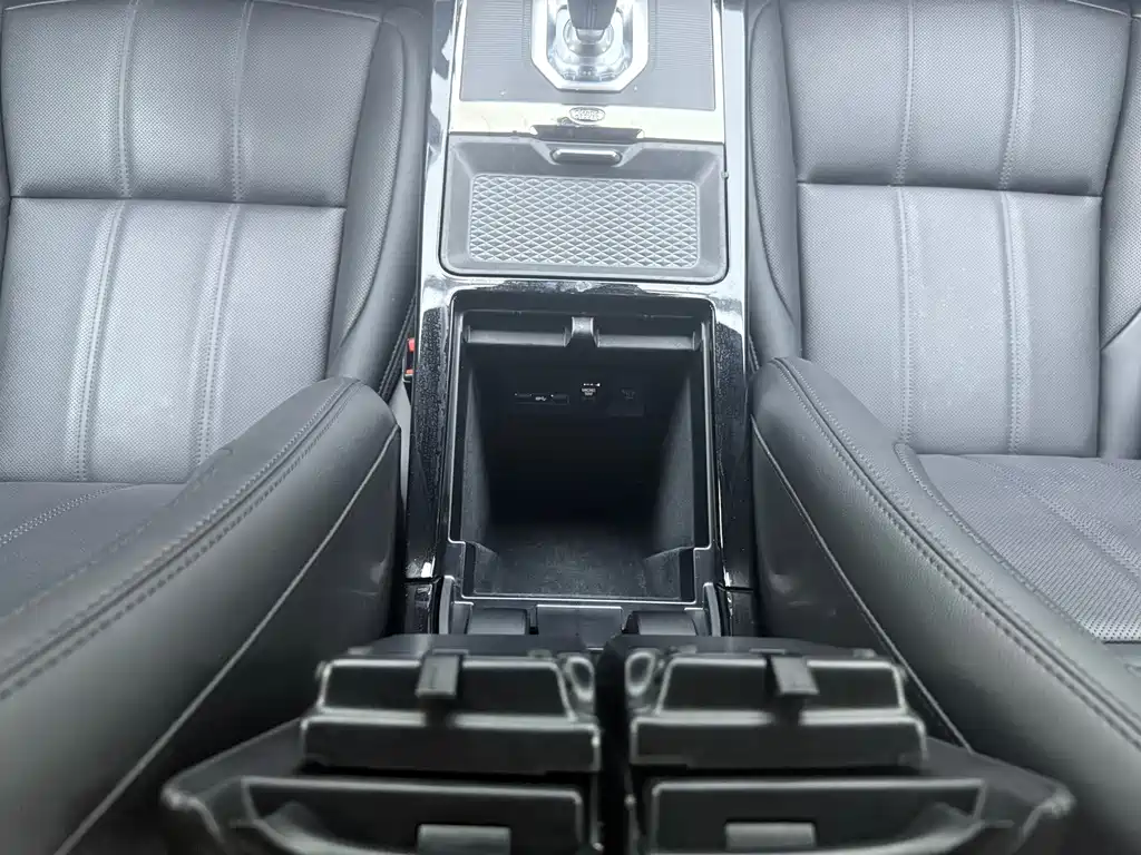 Land Rover Evoque — фото 13
