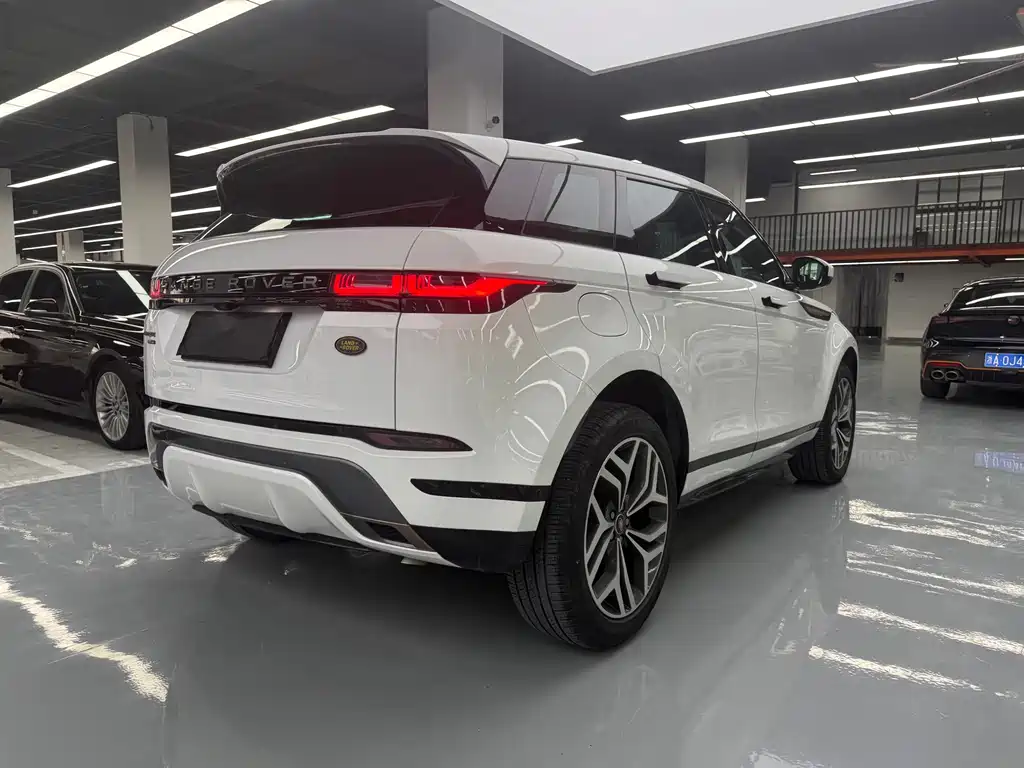Land Rover Evoque — фото 23