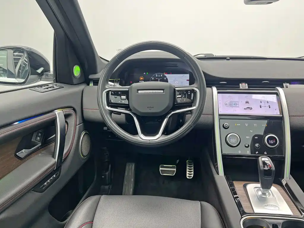 Land Rover Discovery Sport — фото 19