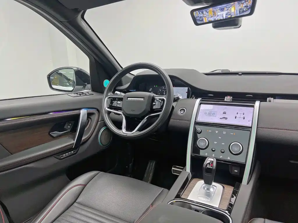 Land Rover Discovery Sport — фото 22