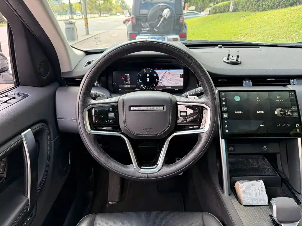 Land Rover Discovery Sport — фото 14