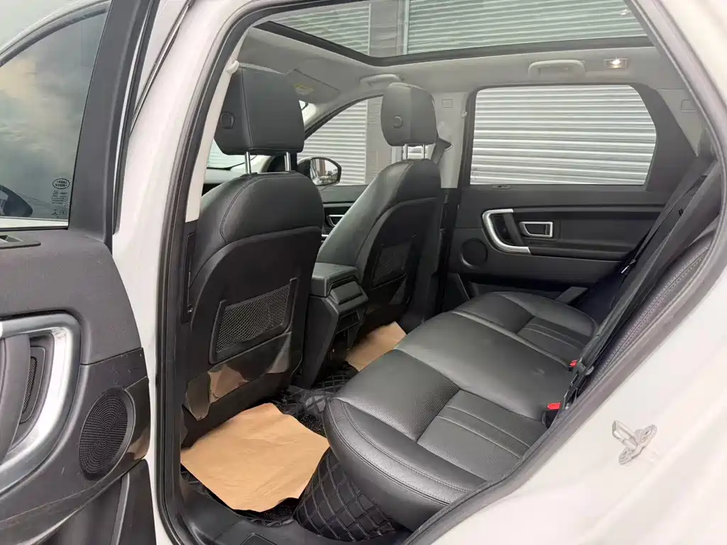 Land Rover Discovery Sport — фото 13