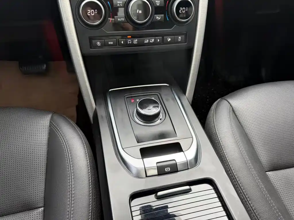 Land Rover Discovery Sport — фото 19