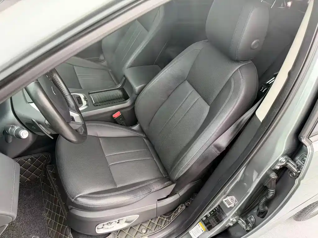 Land Rover Discovery Sport — фото 11