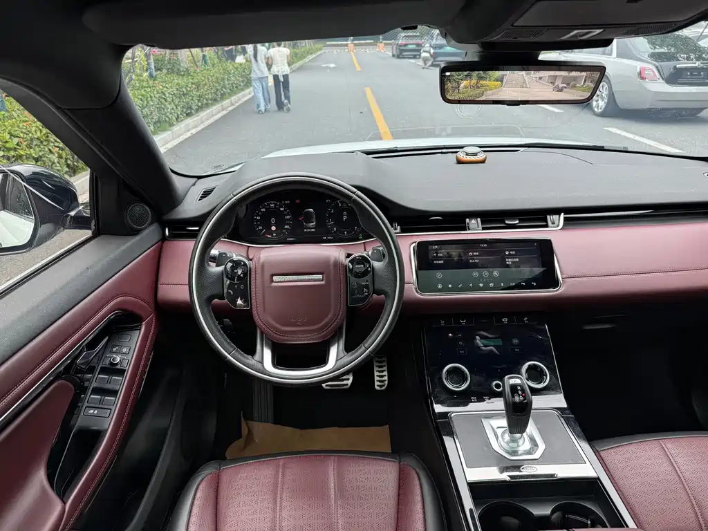 Land Rover Evoque — фото 15
