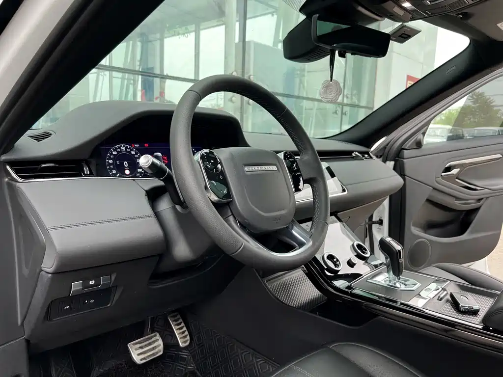 Land Rover Evoque — фото 11