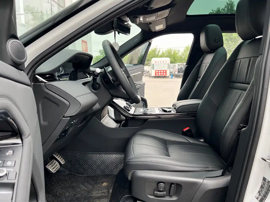 Land Rover Evoque — фото 18