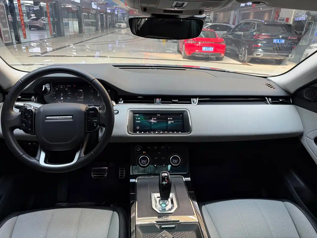 Land Rover Evoque — фото 10