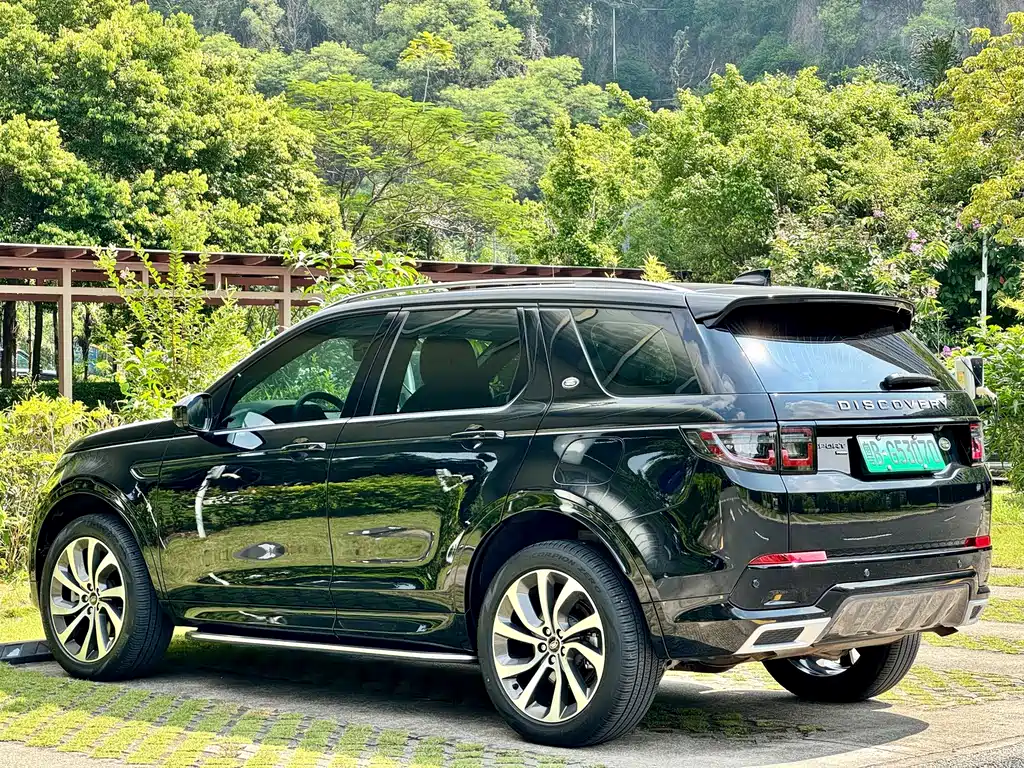 Land Rover Discovery Sport Hybrid — фото 11
