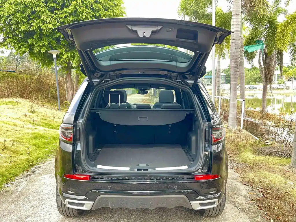 Land Rover Discovery Sport Hybrid — фото 11