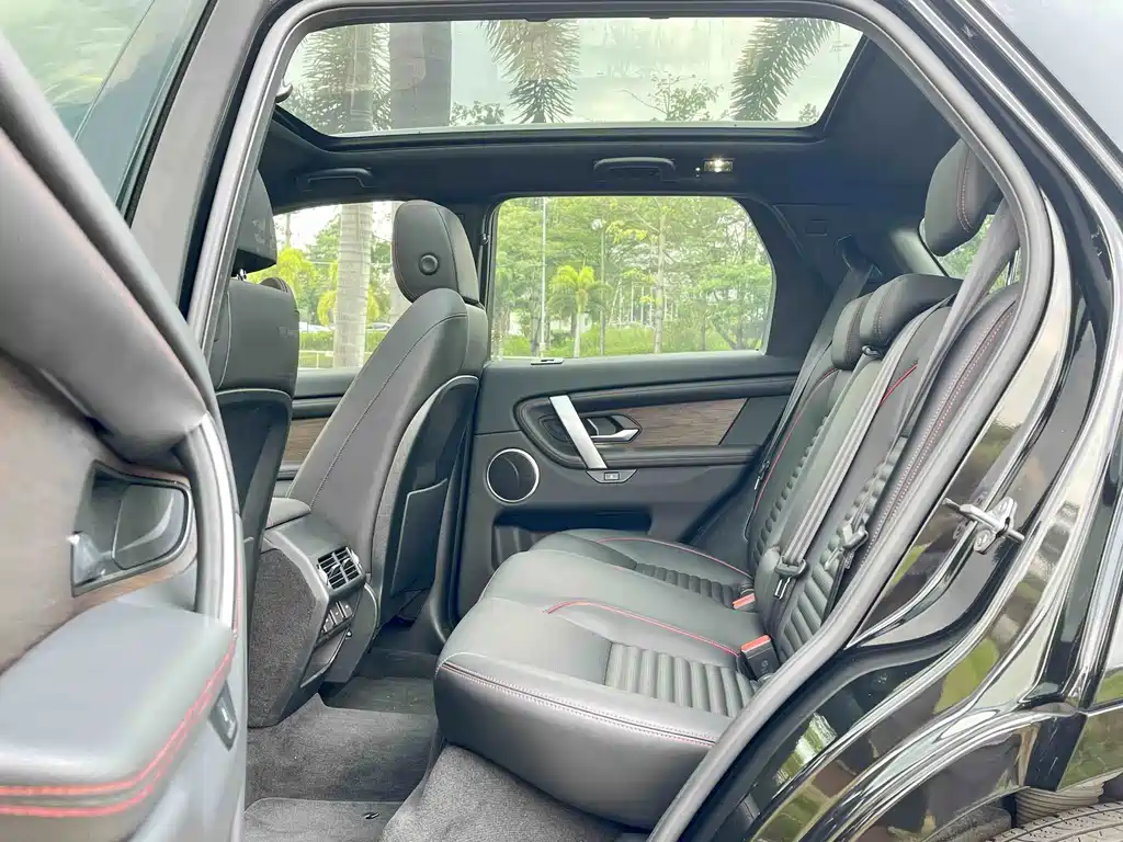 Land Rover Discovery Sport Hybrid — фото 14