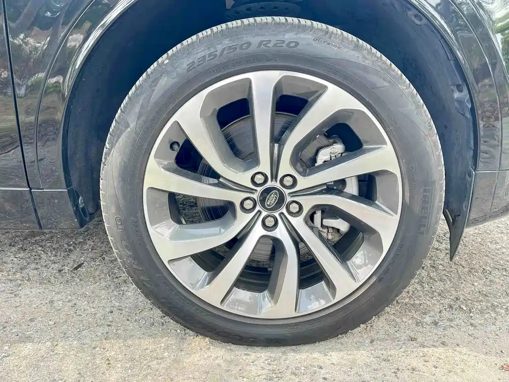 Land Rover Discovery Sport Hybrid — фото 10