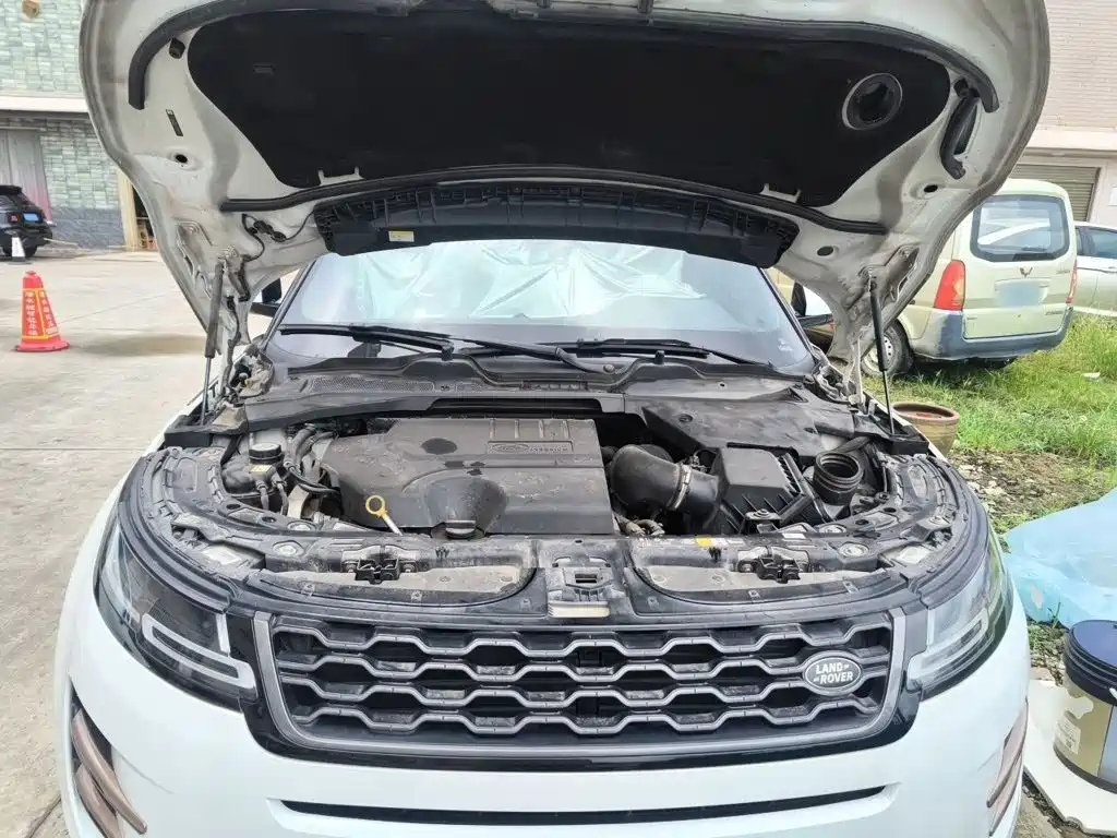 Land Rover Evoque — фото 11