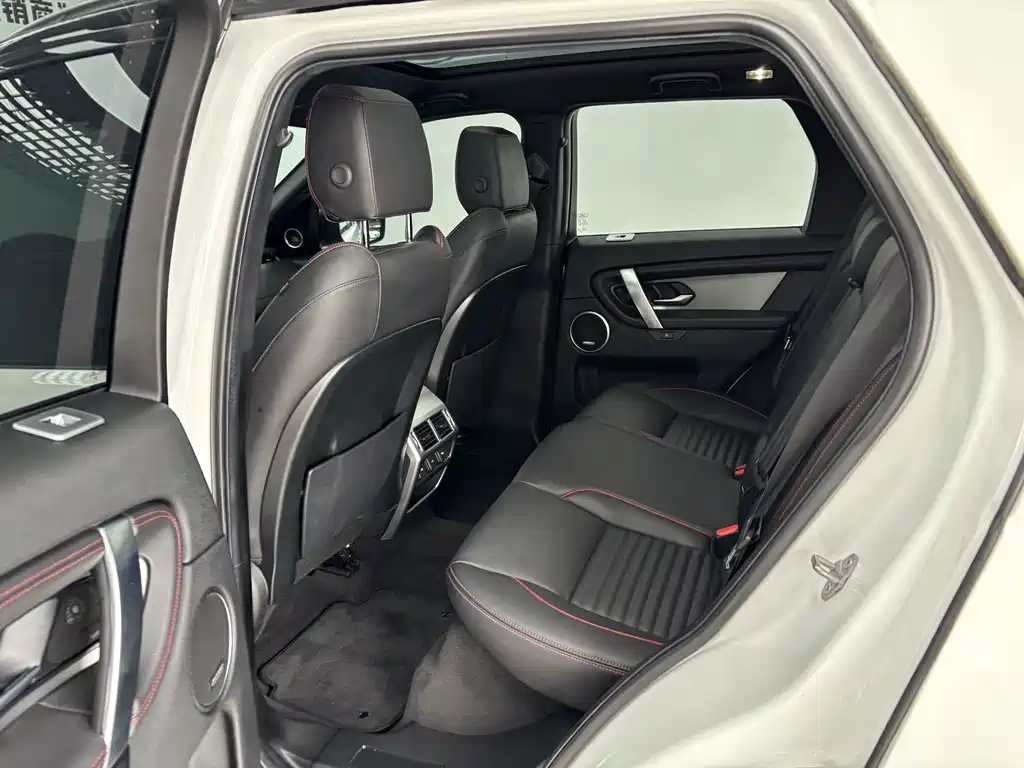 Land Rover Discovery Sport — фото 23