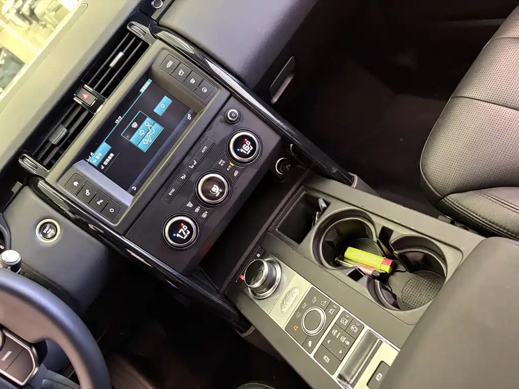 Land Rover Discovery — фото 13