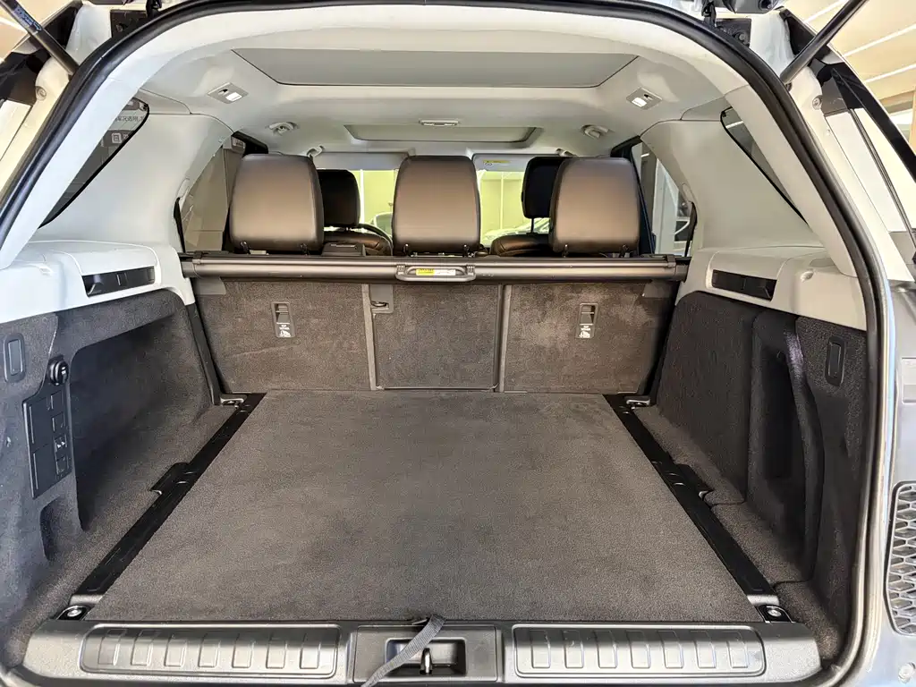Land Rover Discovery — фото 18