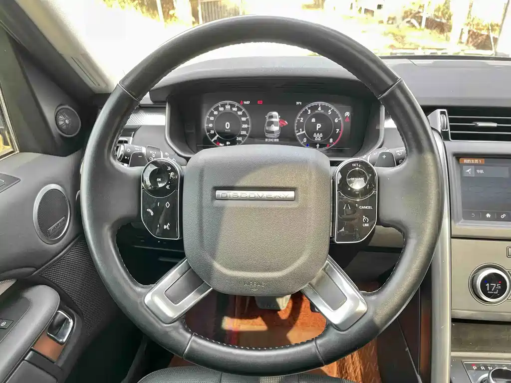 Land Rover Discovery — фото 14