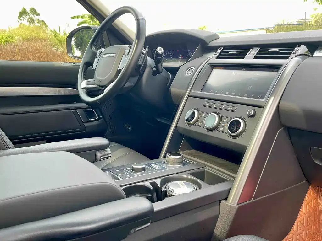 Land Rover Discovery — фото 17