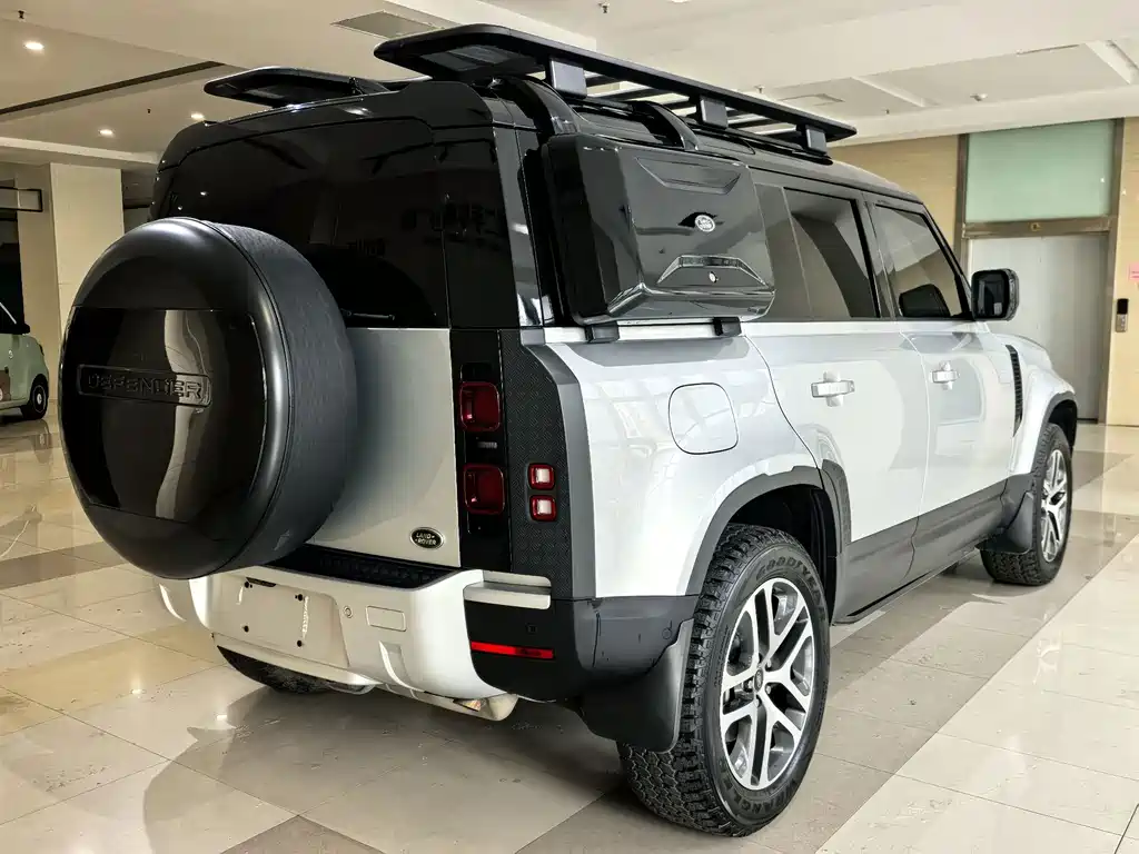 Land Rover Defender — фото 14