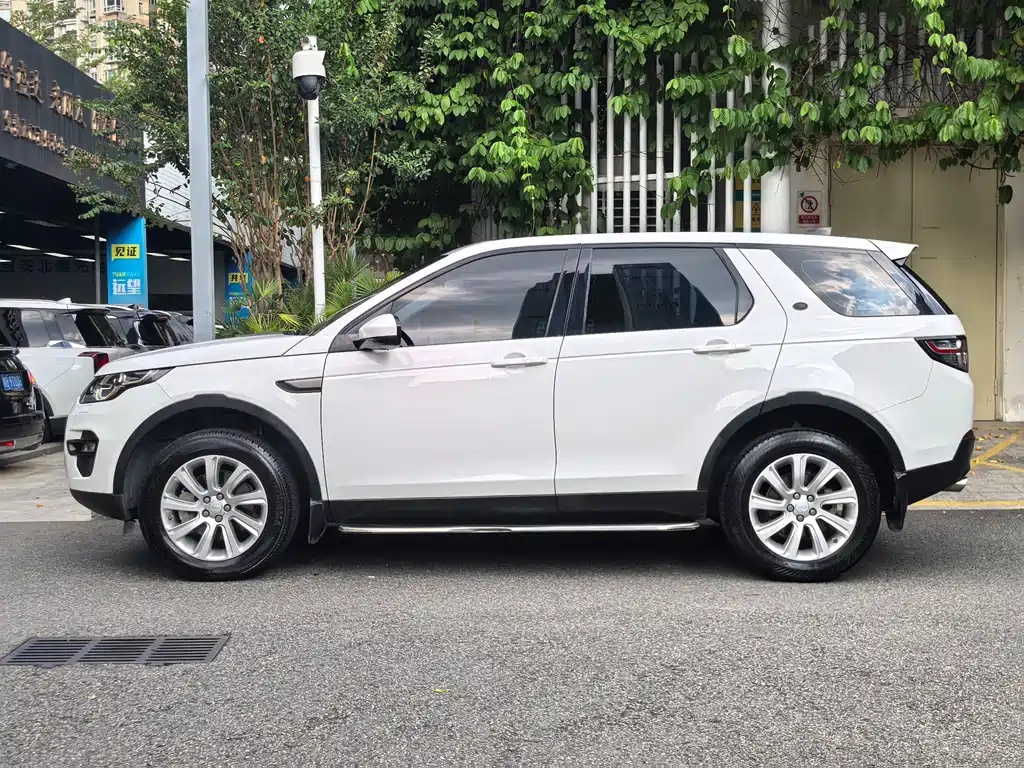 Land Rover Discovery Sport — фото 14
