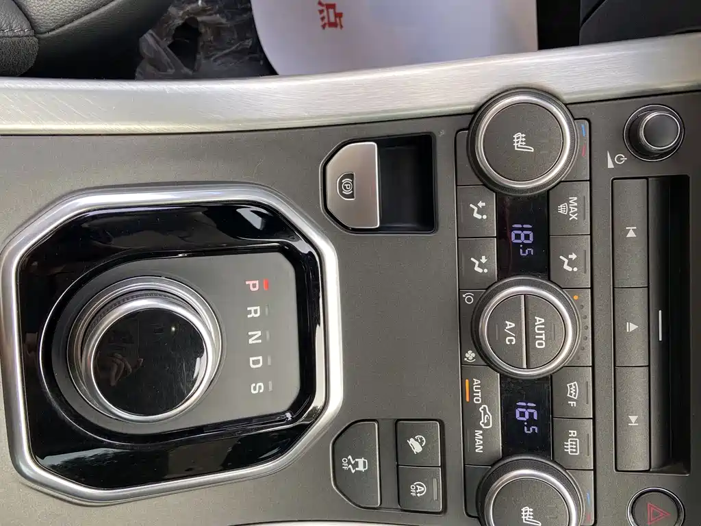 Land Rover Evoque — фото 10