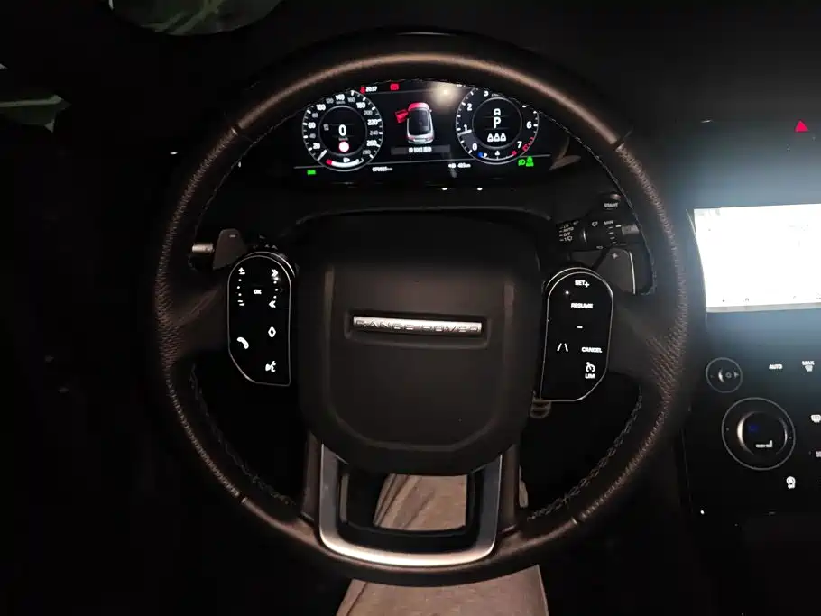 Land Rover Evoque — фото 15