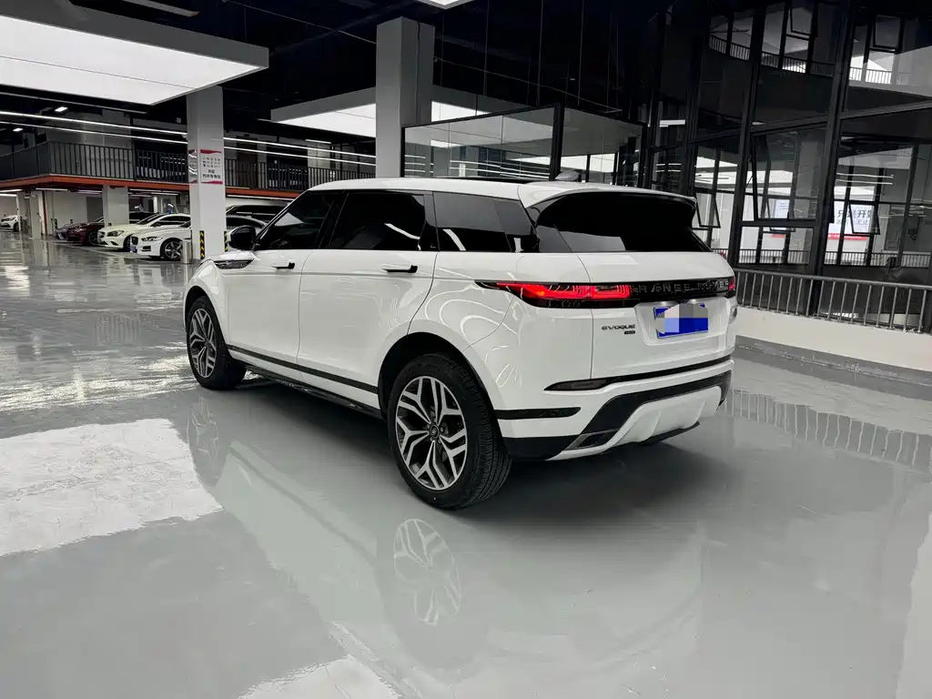 Land Rover Evoque — фото 13