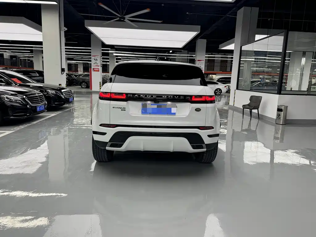 Land Rover Evoque — фото 14