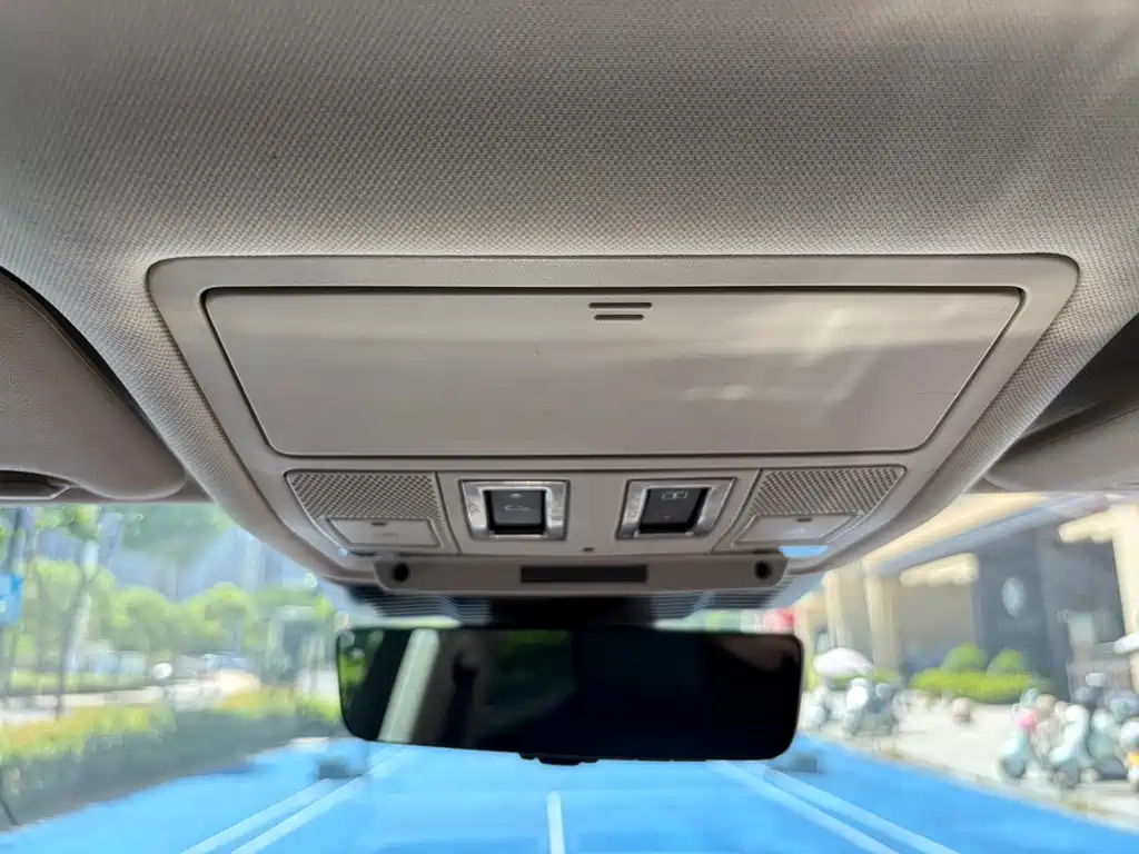 Land Rover Evoque — фото 21